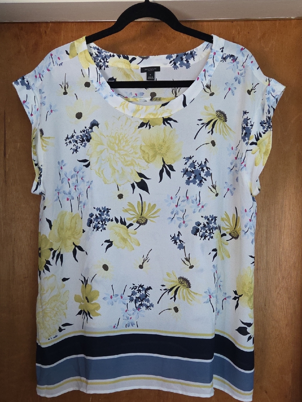 EUC Ann Taylor White Floral Scoop-Neck Sleeveless Camisole w/ Yellow Accents XL